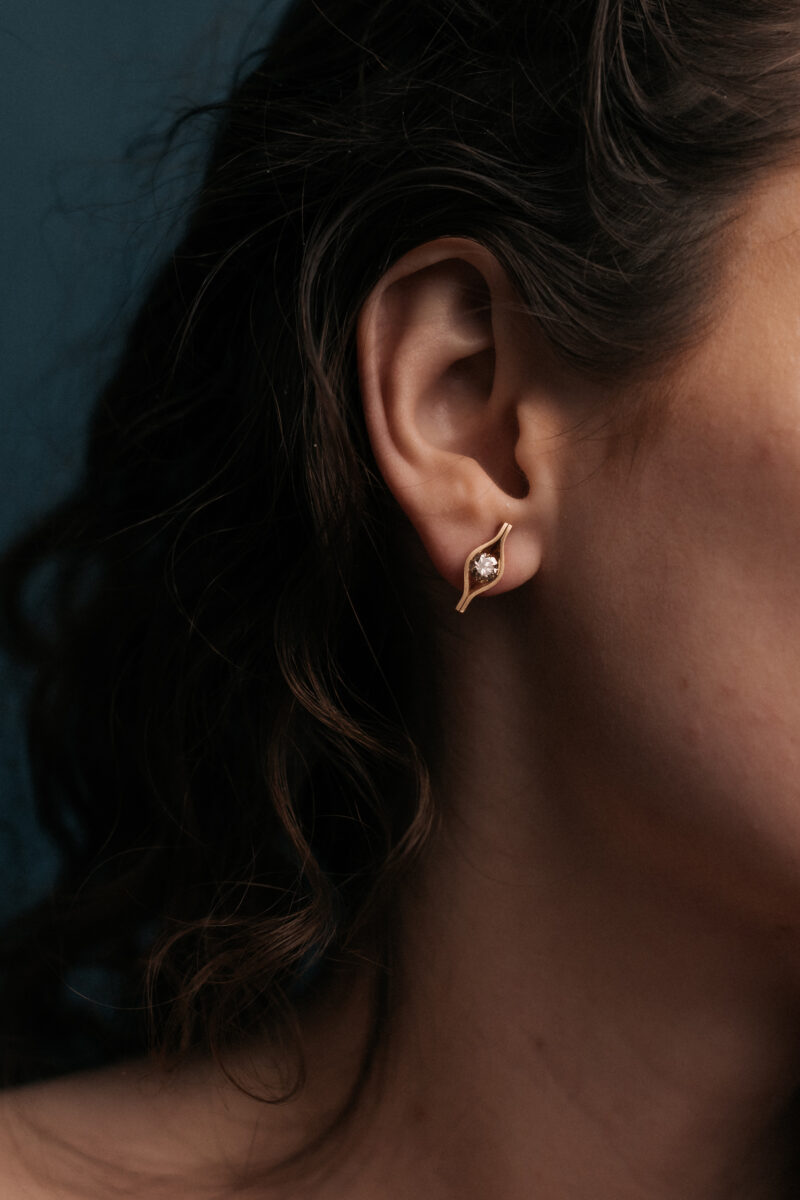 Goldstecker gelbgold mit Brillanten kaufen bei Atelier Baus in Mönchengladbach